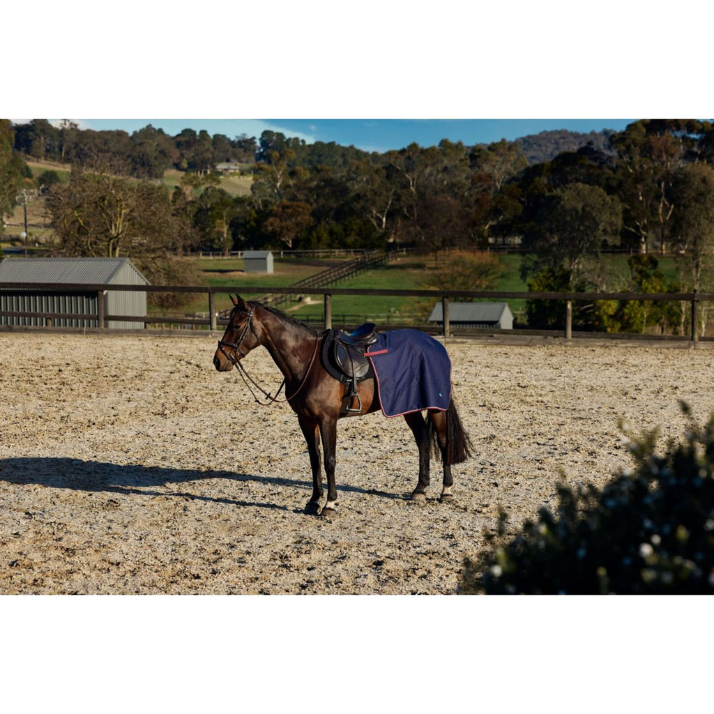 WeatherBeeta Manta de ejercicio Essential Fleece Lined Quarter Sheet Navy/Burgundy