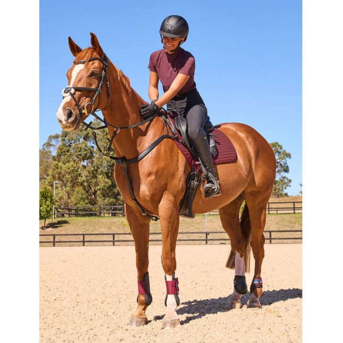 Weatherbeeta Mantilla Prime Air-Tec saltando Burdeos