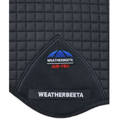 Weatherbeeta Mantilla Prime Air-Tec saltando Carbon