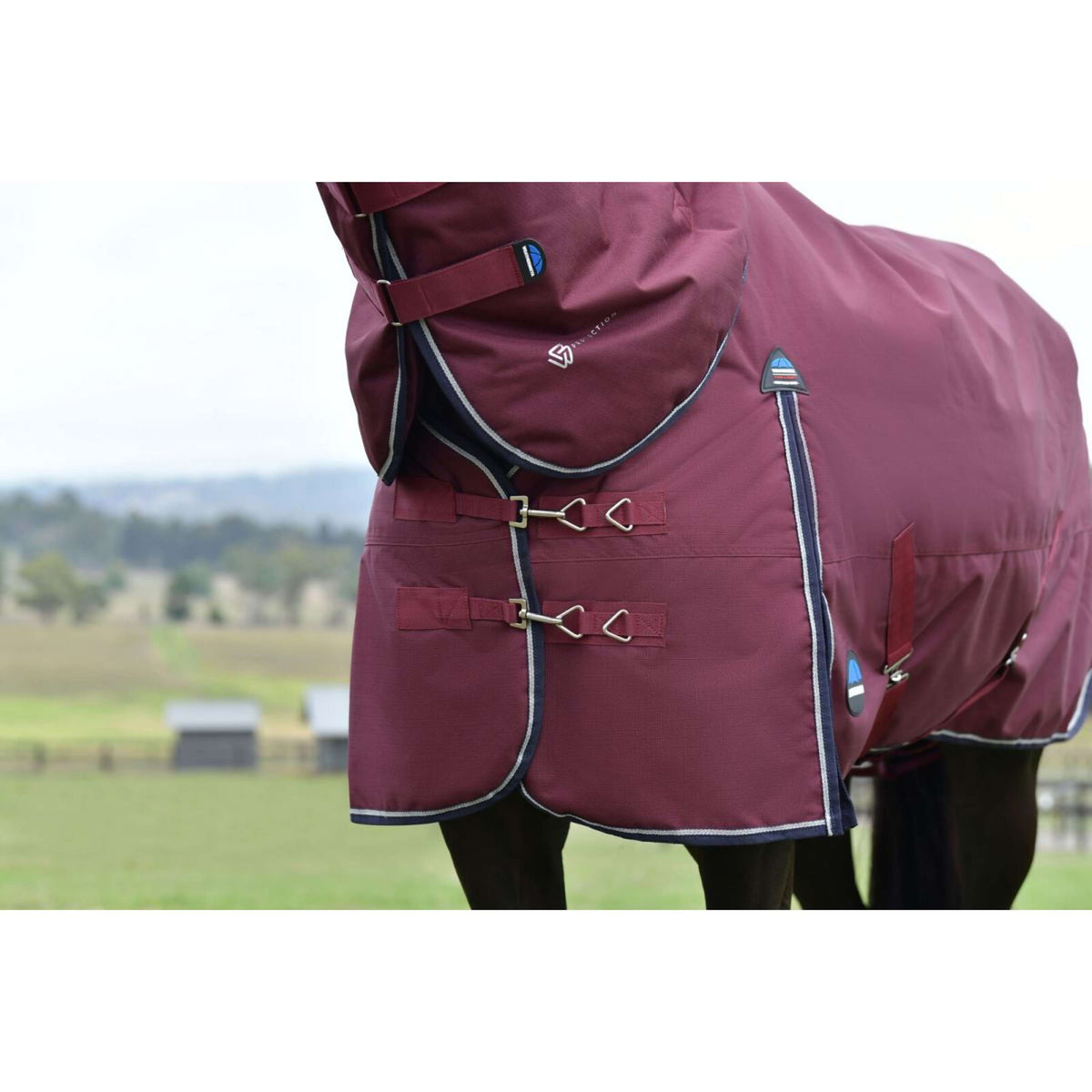 Weatherbeeta Comfitec Essential Turnout Detach-A-Neck 220g Burdeos/Azul Marino