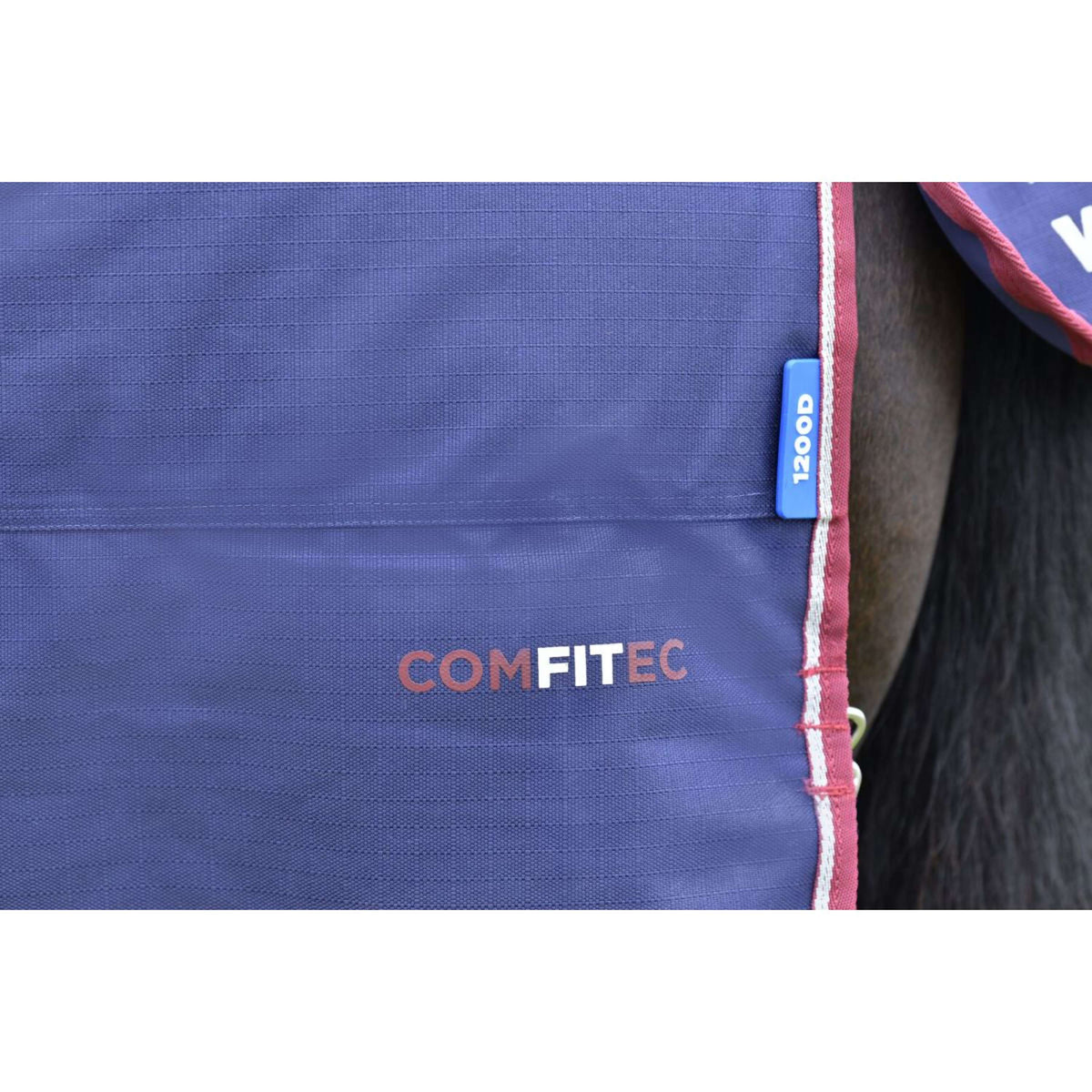 Weatherbeeta Comfitec Essential Turnout Detach-A-Neck 50g Burdeos/Azul Marino