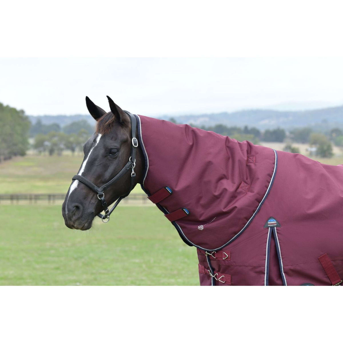 Weatherbeeta Cubrecuellos Comfitec Essential Turnout 220g Burdeos/Azul Marino