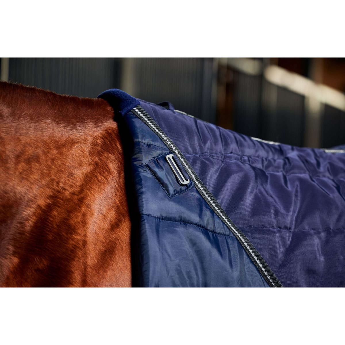 Weatherbeeta Manta de Establo Comfitec PP Channel Quilt Detach-A-Neck 220g Marino/Carbon