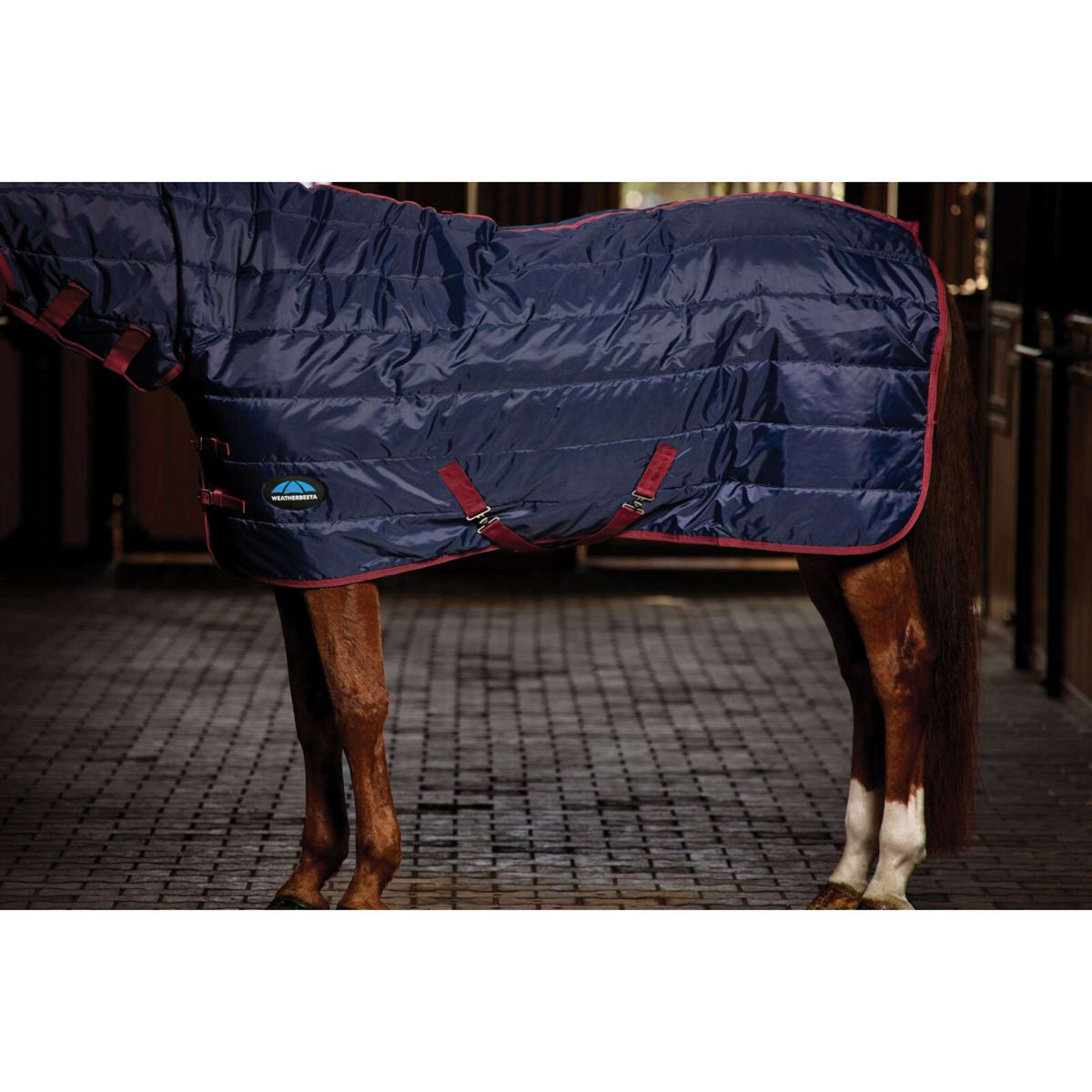 Weatherbeeta Manta de Establo Comfitec 210D Channel Quilt Combo Neck 220g Navy/Burgundy