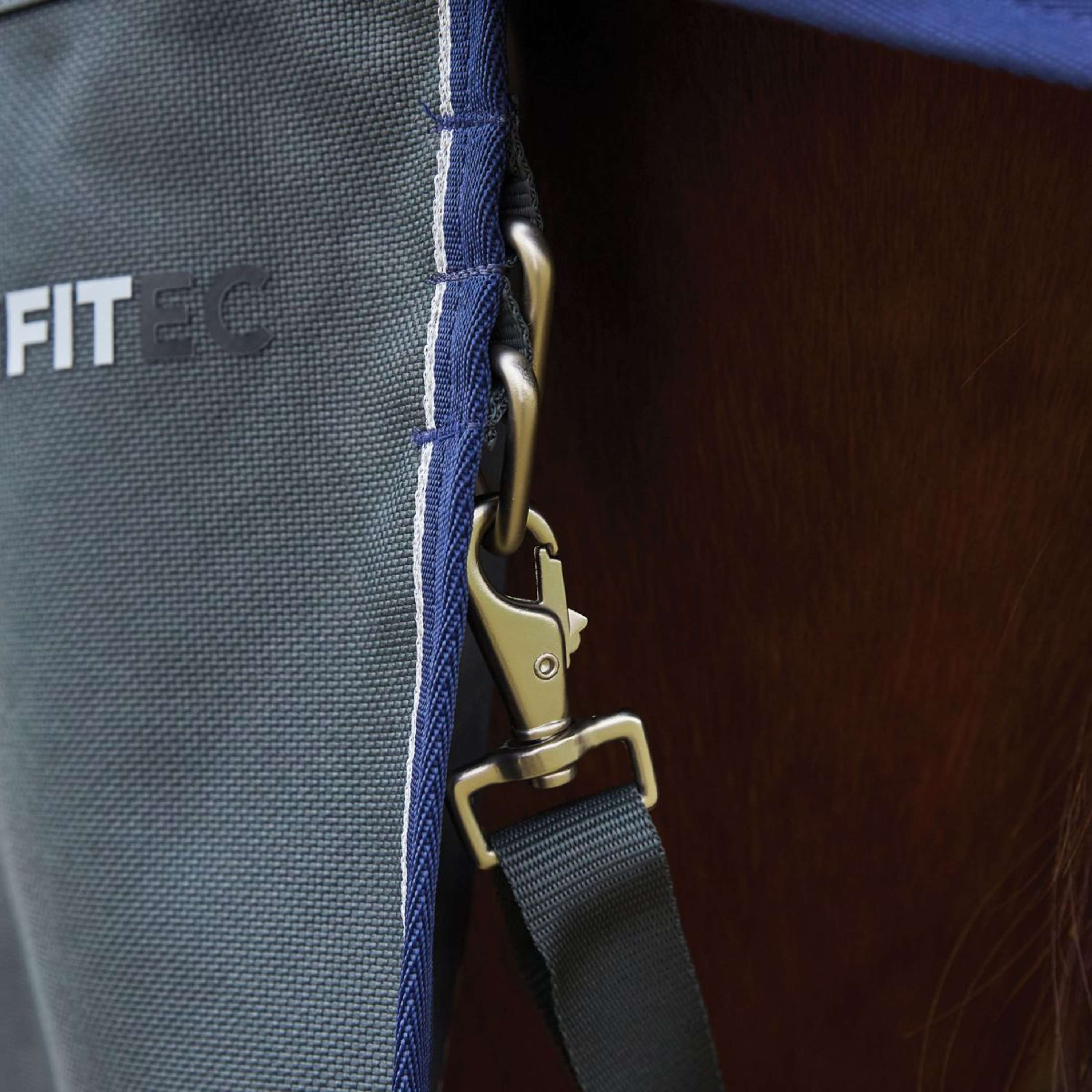 WeatherBeeta ComFiTec Ultra Turnout Standard Neck 220g Carbon
